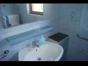  Gianna - beachfront: H(6+2) Sveti Petar - Riviera Biograd  - Kroatien - H(6+2): Badezimmer mit Toilette