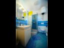 Ferienhaus Mari - with pool: H(8+1) Supetar - Insel Brac  - Kroatien - H(8+1): Badezimmer mit Toilette