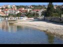 Ferienwohnungen Marina - sea view : SA2(2+1) Okrug Gornji - Insel Ciovo  - Strand
