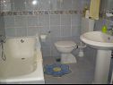 Ferienwohnungen Nada A1(8), A2(8) Sucuraj - Insel Hvar  - Ferienwohnung - A2(8): Badezimmer mit Toilette