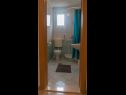 Ferienwohnungen Nada A1(8), A2(8) Sucuraj - Insel Hvar  - Ferienwohnung - A1(8): Badezimmer mit Toilette