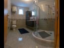 Ferienwohnungen Nada A1(8), A2(8) Sucuraj - Insel Hvar  - Ferienwohnung - A1(8): Badezimmer mit Toilette