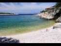 Ferienwohnungen Sea View - 7 m from beach: A1(5+1) Bucht Zarace (Gdinj) - Insel Hvar  - Kroatien - Strand