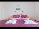 Ferienwohnungen Juri A1(2+2), A2(2+2) Vrbnik - Insel Krk  - Ferienwohnung - A1(2+2): Schlafzimmer