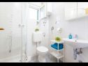 Ferienhaus Ned H(4+1) Tucepi - Riviera Makarska  - Kroatien - H(4+1): Badezimmer mit Toilette