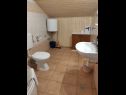 Ferienwohnungen Nives - great location: A1(6), A5(2), A6(2), A7(2), A2(4), A3(3), A4(3) Novalja - Insel Pag  - Ferienwohnung - A1(6): Badezimmer mit Toilette