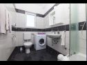Ferienhaus JP H(10) Brodarica - Riviera Sibenik  - Kroatien - H(10): Badezimmer mit Toilette