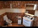 Ferienwohnungen Niko - modern: SA1(2), A2(2+2), A3(2+2), A4(4+2) Kastel Luksic - Riviera Split  - Ferienwohnung - A2(2+2): Badezimmer mit Toilette