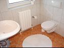 Ferienwohnungen und Zimmer Anka - with open jacuzzi: SA4(2), SA2(2), R1(2), R3(2), R5(2) Podstrana - Riviera Split  - Studio-Ferienwohnung - SA2(2): Badezimmer mit Toilette