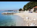 Ferienwohnungen Vini- beautiful garden and terrase A4(4+2) Podstrana - Riviera Split  - Strand
