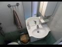 Ferienwohnungen Davor -  in city centre: SA1(2) Split - Riviera Split  - Studio-Ferienwohnung - SA1(2): Badezimmer mit Toilette
