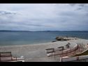 Ferienwohnungen Jurica - 300 m from sea: A1 Lea(2+1), A2 Roko(2+1) Split - Riviera Split  - Strand