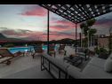 Ferienhaus Pax - with pool: H(4+2) Marina - Riviera Trogir  - Kroatien - H(4+2): Terasse