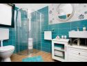 Ferienhaus Stone&Olive - with pool: H(5+1) Marina - Riviera Trogir  - Kroatien - H(5+1): Badezimmer mit Toilette