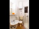 Ferienwohnungen VV A1(2+1), A2(5), A3(7) Seget Vranjica - Riviera Trogir  - Ferienwohnung - A3(7): Badezimmer mit Toilette
