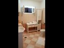Ferienhaus Rosita - 50 m from sea: H(4) Sevid - Riviera Trogir  - Kroatien - H(4): Badezimmer mit Toilette