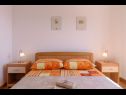 Ferienwohnungen Pery - 2 bedroom sea view apartment: A1(4+1) Trogir - Riviera Trogir  - Ferienwohnung - A1(4+1): Schlafzimmer