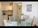 Ferienwohnungen Pery - 2 bedroom sea view apartment: A1(4+1) Trogir - Riviera Trogir  - Ferienwohnung - A1(4+1): Küche und Speisezimmer