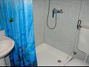 Ferienwohnungen Tone - spacious and comfortable: A1 zuti(5+2), A2 plavi(5+2) Trogir - Riviera Trogir  - Ferienwohnung - A1 zuti(5+2): Badezimmer mit Toilette