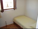 Ferienwohnungen Tone - spacious and comfortable: A1 zuti(5+2), A2 plavi(5+2) Trogir - Riviera Trogir  - Ferienwohnung - A1 zuti(5+2): Schlafzimmer