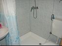 Ferienwohnungen Tone - spacious and comfortable: A1 zuti(5+2), A2 plavi(5+2) Trogir - Riviera Trogir  - Ferienwohnung - A2 plavi(5+2): Badezimmer mit Toilette