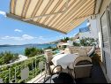 Ferienwohnungen Mihaela - sea view : A1(5+1), A2(4), SA3(2) Trogir - Riviera Trogir  - Ferienwohnung - A2(4): Terasse