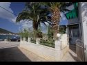 Ferienwohnungen Josip - 5 m from beach: A1(6) Vinisce - Riviera Trogir  - Haus