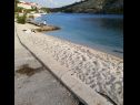 Ferienwohnungen Josip - 5 m from beach: A1(6) Vinisce - Riviera Trogir  - Strand