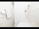 Ferienhaus Villa Vinko - with four rooms: H(8) Bucht Voluja (Vinisce) - Riviera Trogir  - Kroatien - H(8): Badezimmer mit Toilette