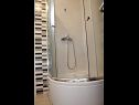 Ferienwohnungen Ivan C A1(4+1), A2(4+1), A4(4+1), A3(4+1) Bibinje - Riviera Zadar  - Ferienwohnung - A2(4+1): Badezimmer mit Toilette
