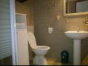 Ferienwohnungen Mis - apartments close to sea: A1(4), A2(4) Petrcane - Riviera Zadar  - Ferienwohnung - A2(4): Badezimmer mit Toilette