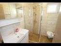 Ferienhaus Olive H(4+2) Privlaka - Riviera Zadar  - Kroatien - H(4+2): Badezimmer mit Toilette
