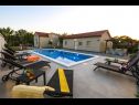 Ferienwohnungen Gordana Mar - with pool : A1(2+2), A2H(4+2) Vrsi - Riviera Zadar  - Haus