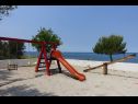 Ferienwohnungen Ivo - family friendly: A1 Crveni (2+2), A2 Plavi (2+2), A3 Bez (2+2) Zaton (Zadar) - Riviera Zadar  - Kinderspielplatz