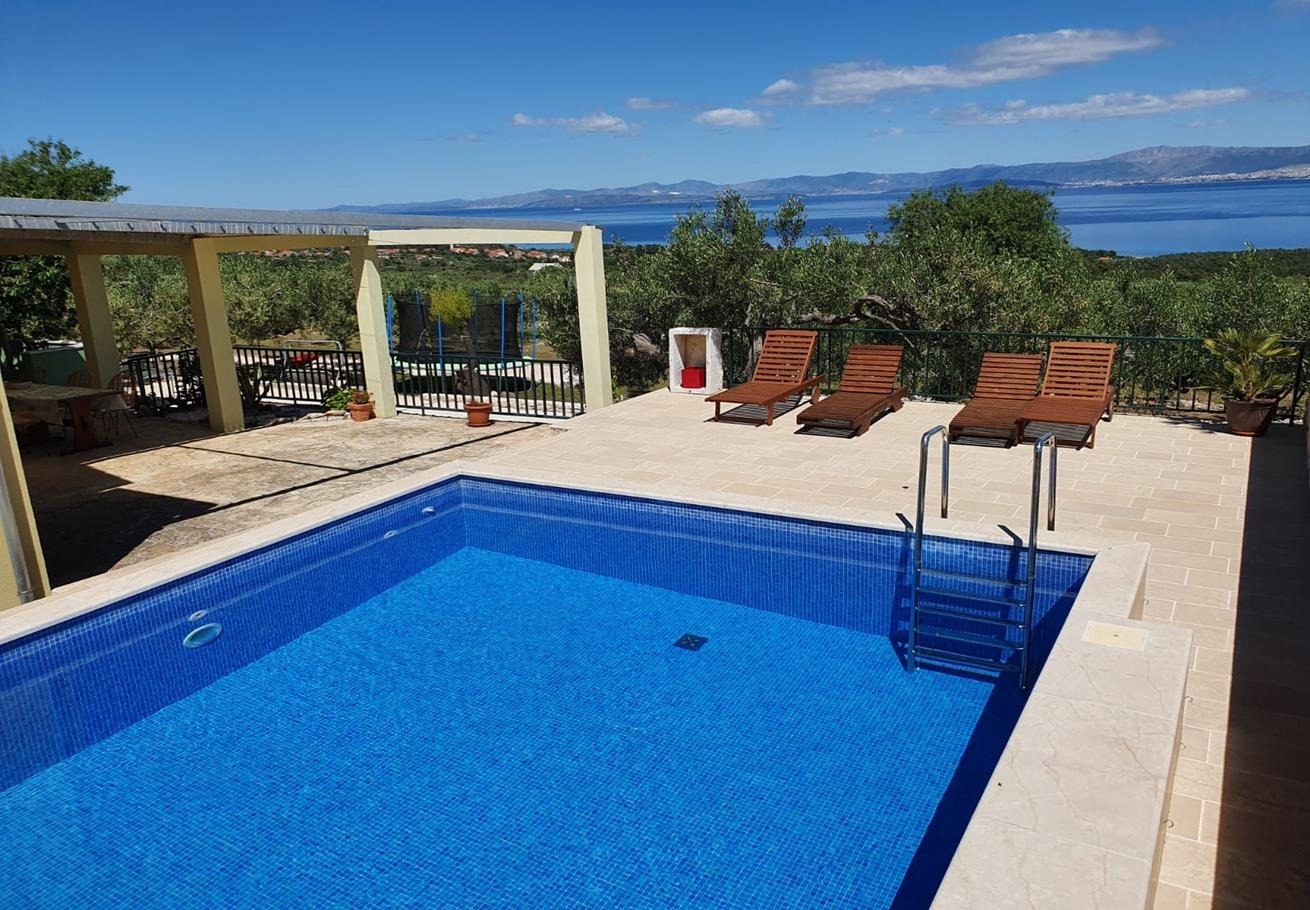 Ferienhaus Mario - with pool & sea view: H(4+2) Supetar - Insel Brac  - Kroatien