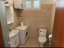 Ferienwohnungen Matko - 3 Bedrooms Apartment: A2(6) Mirca - Insel Brac  - Ferienwohnung - A2(6): Badezimmer mit Toilette