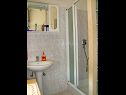 Ferienwohnungen Ana A1(4+2), SA2(2) Postira - Insel Brac  - Ferienwohnung - A1(4+2): Badezimmer mit Toilette