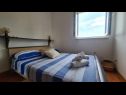 Ferienwohnungen Marin - amazing sea view: A1(4+1), A2(4+1), A3(4+1) Splitska - Insel Brac  - Ferienwohnung - A2(4+1): Schlafzimmer