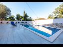 Ferienhaus Lili-with pool near the sea: H(10) Splitska - Insel Brac  - Kroatien - Terasse