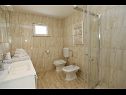 Ferienhaus Ivan - open pool: H(6+4) Supetar - Insel Brac  - Kroatien - H(6+4): Badezimmer mit Toilette