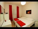 Ferienwohnungen Ali - modern apartments: A1(4+1), A2(4+1) Supetar - Insel Brac  - Ferienwohnung - A1(4+1): Schlafzimmer