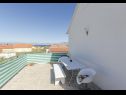 Ferienhaus Jadranka- comfortable and big terrace H(6+1) Supetar - Insel Brac  - Kroatien - H(6+1): Terasse