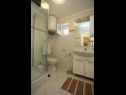 Ferienwohnungen Ali - modern apartments: A1(4+1), A2(4+1) Supetar - Insel Brac  - Ferienwohnung - A2(4+1): Badezimmer mit Toilette
