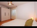 Ferienwohnungen Miro - 3 Bedroom apartment: A1(6) Supetar - Insel Brac  - Ferienwohnung - A1(6): Schlafzimmer