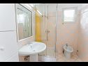 Ferienhaus Suzi1 - with pool: H(4+1) Sutivan - Insel Brac  - Kroatien - H(4+1): Badezimmer mit Toilette