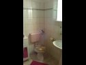 Ferienhaus Filip - comfortable: H(6+2) Okrug Gornji - Insel Ciovo  - Kroatien - H(6+2): Badezimmer mit Toilette