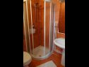 Ferienwohnungen Vitez A1 (2+1) Crikvenica - Riviera Crikvenica  - Ferienwohnung - A1 (2+1): Badezimmer mit Toilette