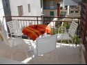 Ferienwohnungen Niks - terrace & sea view: A1(4), A2(2) Vela Luka - Insel Korcula  - Ferienwohnung - A2(2): Balkon