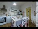 Ferienhaus Ingrid - retro deluxe: H(5+2) Rijeka - Kvarner  - Kroatien - H(5+2): Küche und Speisezimmer
