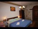 Ferienhaus Kris - quiet and romantic: H(8+2) Brela - Riviera Makarska  - Kroatien - H(8+2): Schlafzimmer